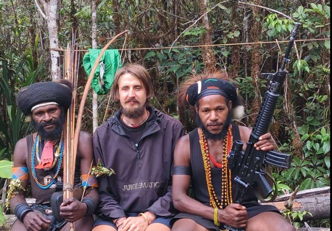 setahun-sandera-pilot-selandia-baru-kkb-keluarkan-pernyataan