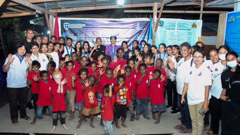gmki-timika-syukur-natal-bersama-anak-anak-panti-asuhan-santa-susana