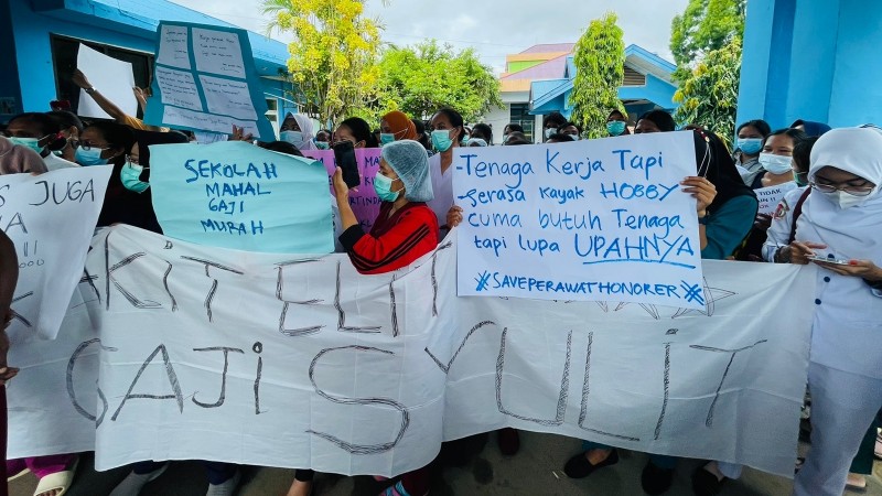 gaji-dan-insentif-belum-dibayar-ratusan-nakes-rsud-merauke-bernjuk-rasa