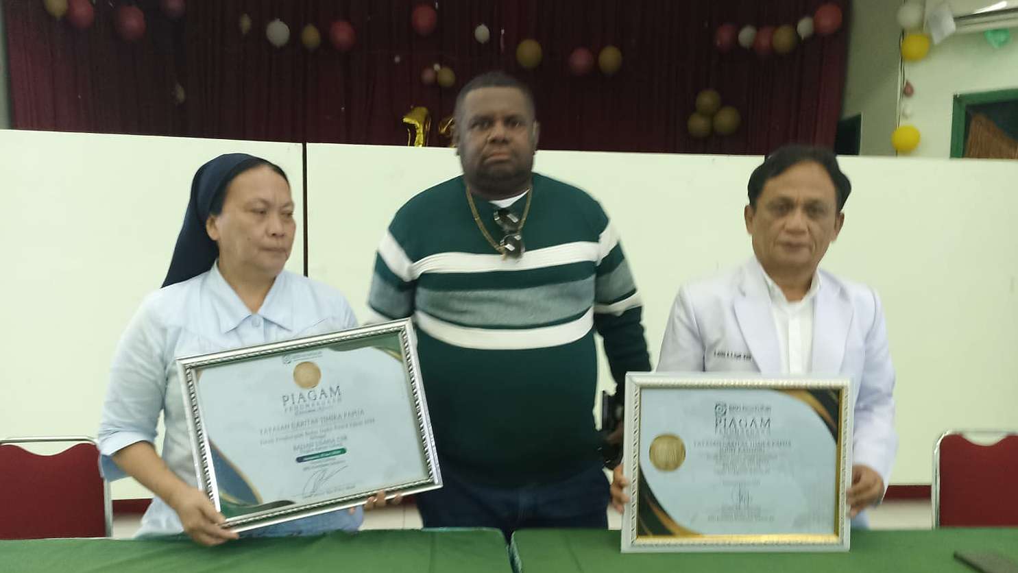 yayasan-caritas-timika-dapat-penghargaan-dari-bpjs-kesehatan
