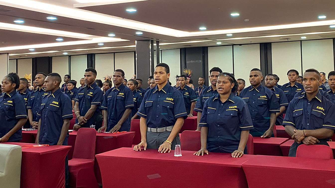 98-peserta-beasiswa-adem-papua-tengah-siap-berangkat-ke-kota-studi