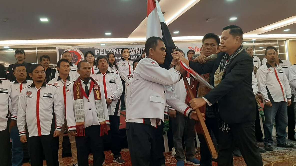 saul-siburian-pimpin-horas-bangso-batak-papua-tengah