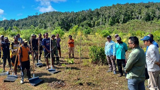 pt-freeport-ajak-masyarakat-rehabilitasi-das