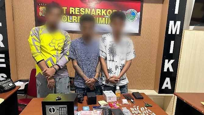 polisi-ringkus-tiga-sekawan-pengedar-sabu-di-timika