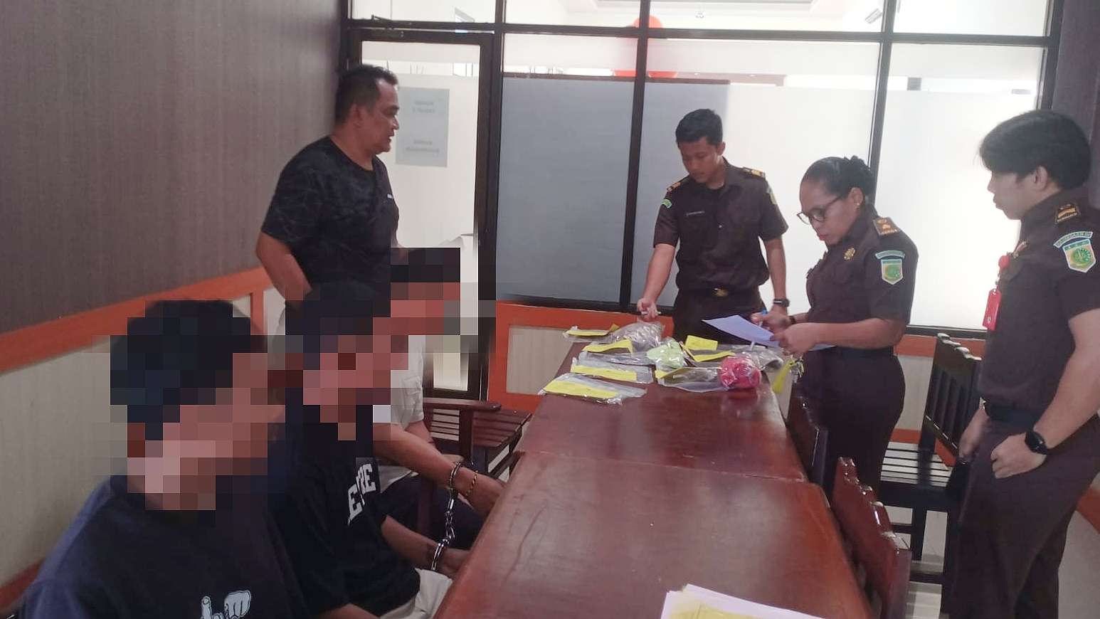 berkas-perkara-lengkap-kasus-curas-di-jalan-hasanuddin-tahap-dua