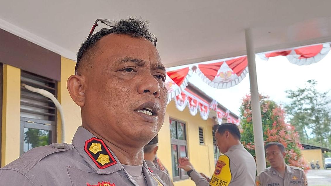 jenazah-pilot-helikopter-glen-malcolm-dievakuasi-ke-timika-besok