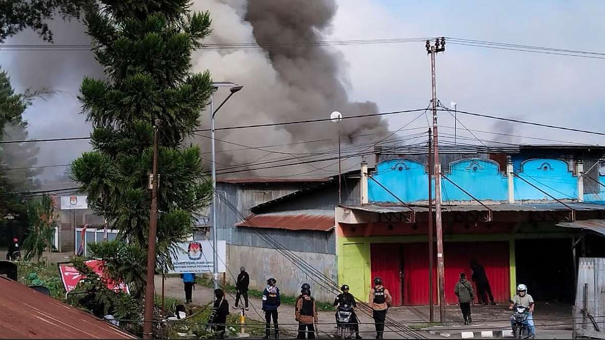 kantor-kpu-papua-pegunungan-dibakar-polisi-tangkap-81-orang