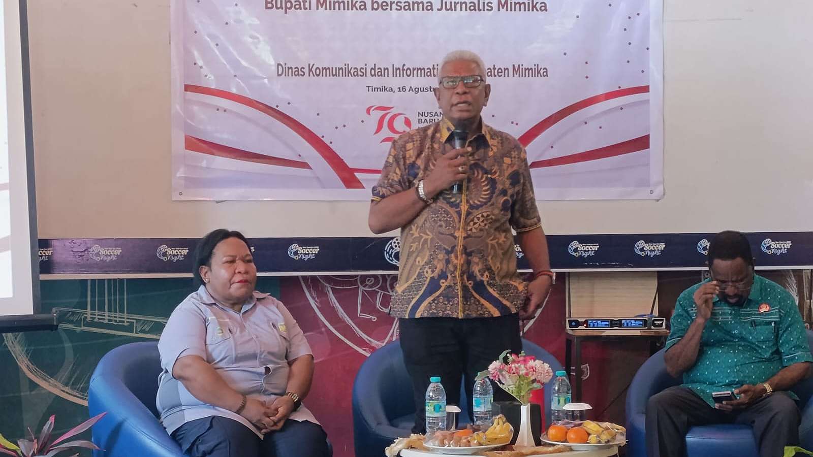 john-rettob-coffee-morning-bareng-wartawan-timika