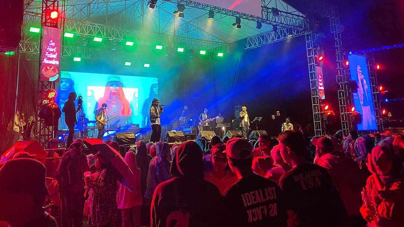 melihat-kemeriahan-penutupan-hut-ke-79-ri-pt-freeport-di-kuala-kencana