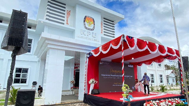 kpu-buka-pendaftaran-mimika-berpotensi-tiga-pasangan-calon