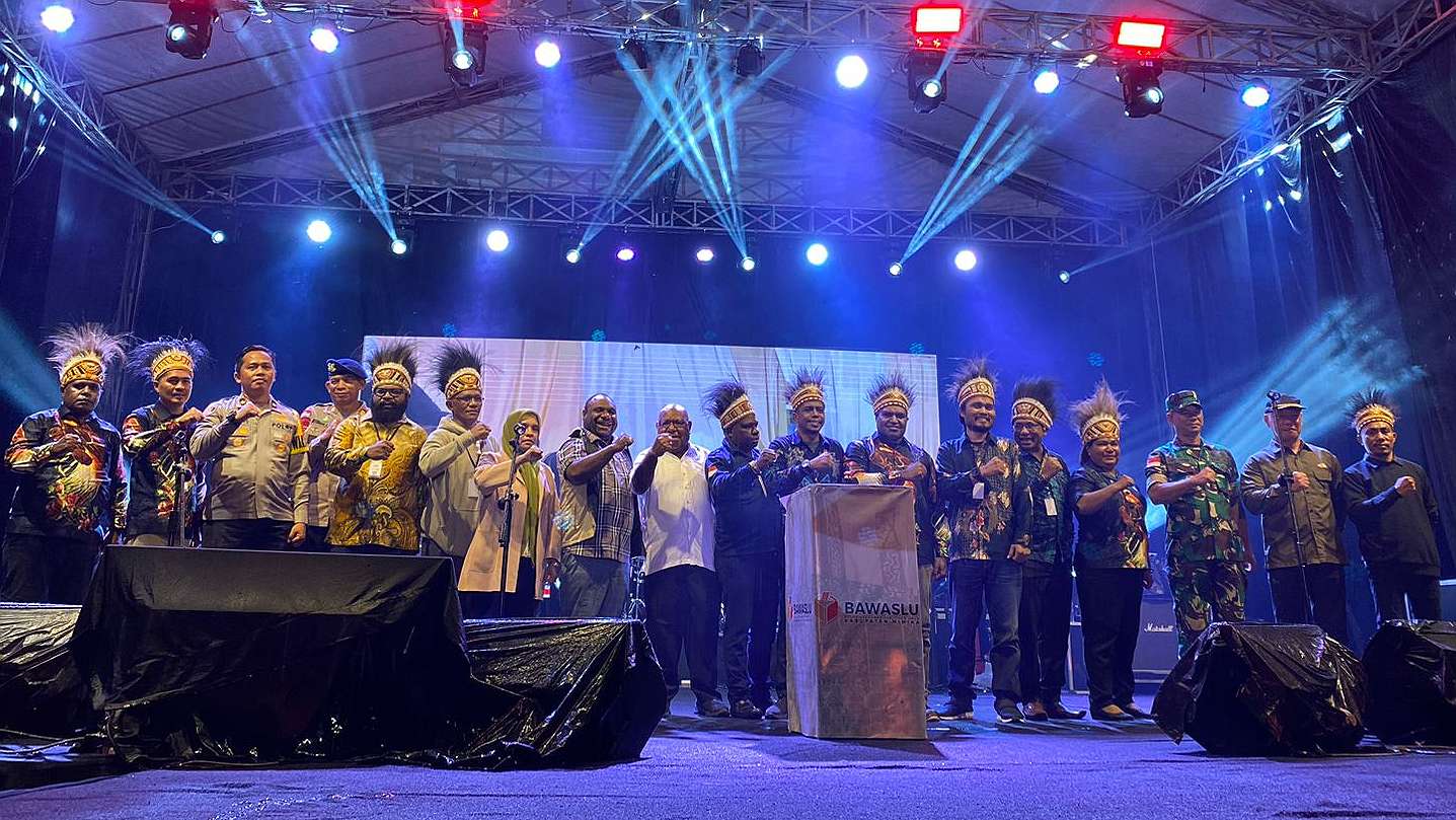 bawaslu-mimika-launching-pengawasan-pilkada-serentak-2024