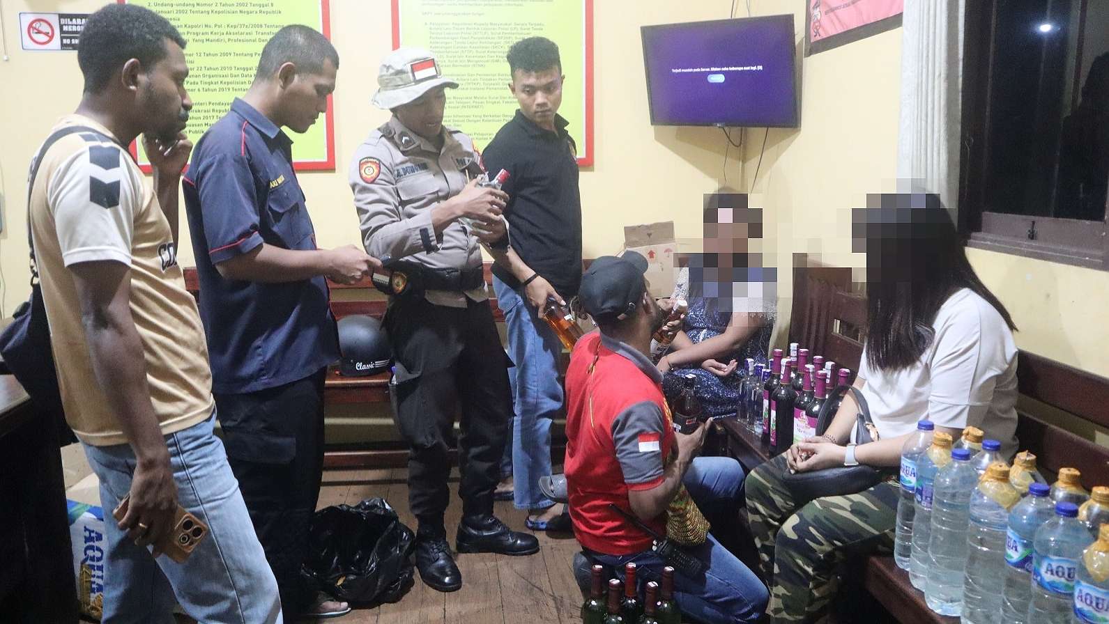 ratusan-polisi-dikerahkan-razia-miras-jelang-pilkada