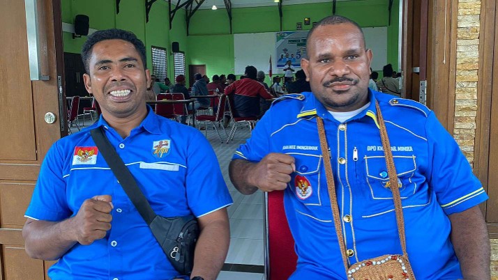 Ketua DPD KNPI Mimika Awen Magai didampingi Ketua Bidang OKK Rahmat Ohoirenan, Foto: Istimewa