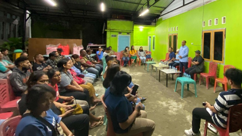 temui-warga-btn-kamoro-aiye-komitmen-lanjutkan-program-bantuan-rumah-ibadah-infrastruktur