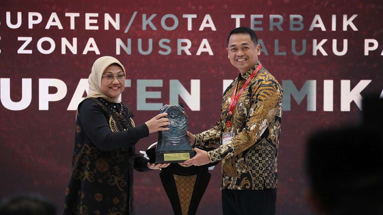 mimika-terima-penghargaan-paritrana-award-2024