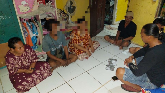 polisi-tangkap-pasutri-pengedar-obat-terlarang-di-timika