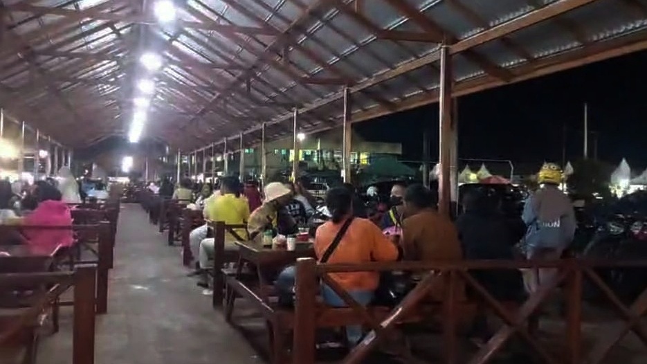 perbaikan-gazebo-rampung-pengunjung-sentra-kuliner-makin-ramai