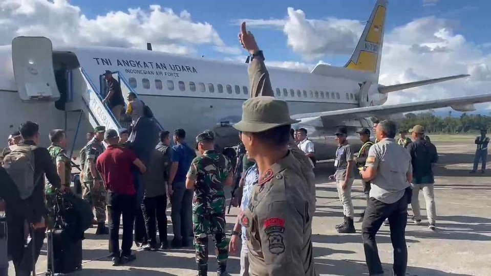 bebas-dari-sandera-opm-kapten-philip-terbang-ke-jakarta