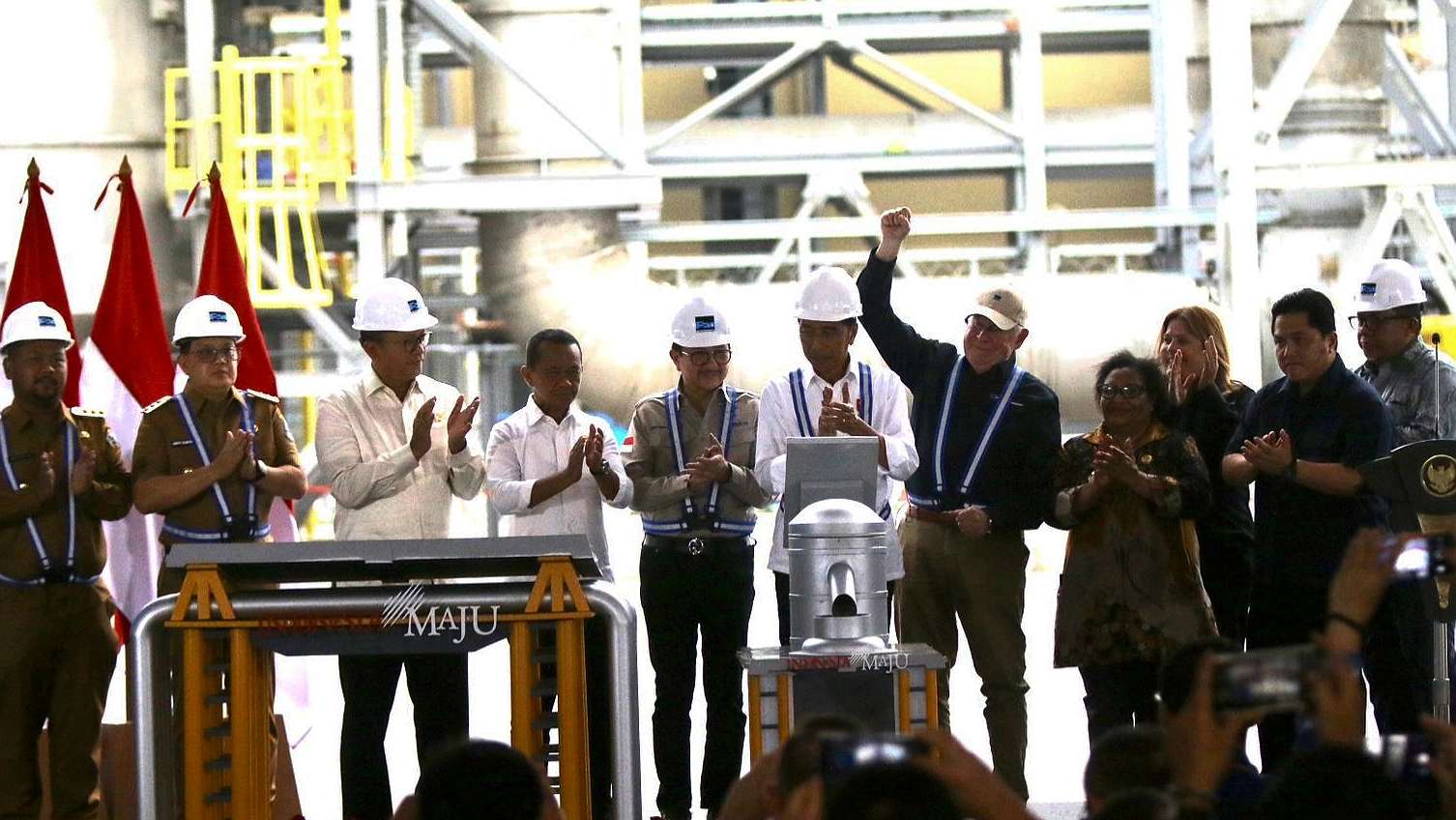 Presiden Jokowi saat meresmikan smelter PTFI. Foto: Joe Situmorang/ Papua60Detik