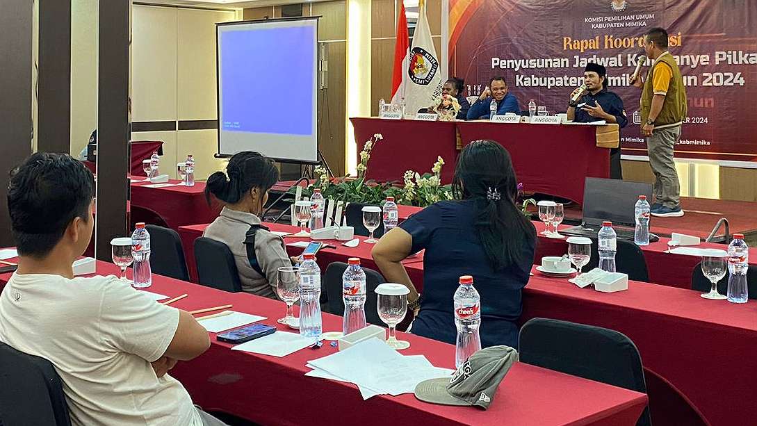 kampanye-rapat-umum-tiga-paslon-berebut-lapangan-pasar-lama