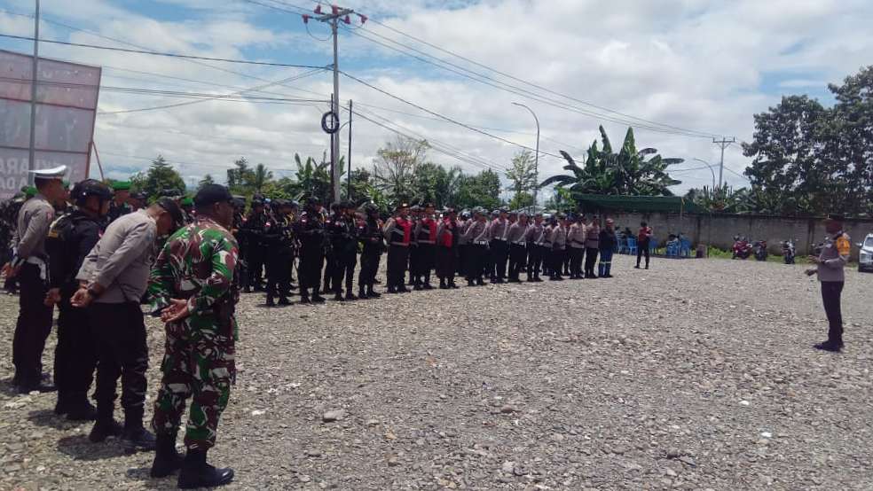gabungan-tni-polri-siaga-amankan-deklarasi-kampanye-damai-di-timika