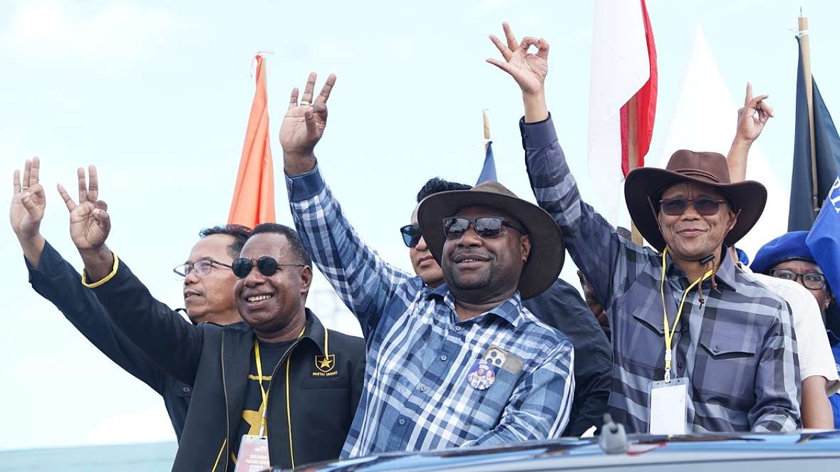 hadiri-deklarasi-pilkada-damai-aiye-bawa-pulang-merpati