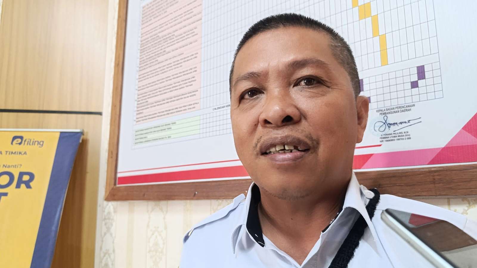 tanggulangi-tingginya-kemiskinan-distrik-miru-buat-program-swakelola-kebersihan