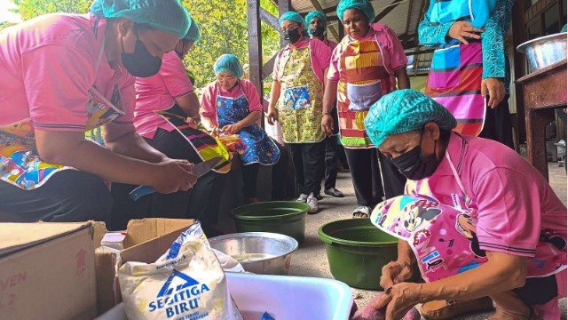 Anggota PKK Distrik Mimika Baru ikuti pelatihan cipta menu bergizi seimbang dan aman, Foto; Martha/ Papua60detik