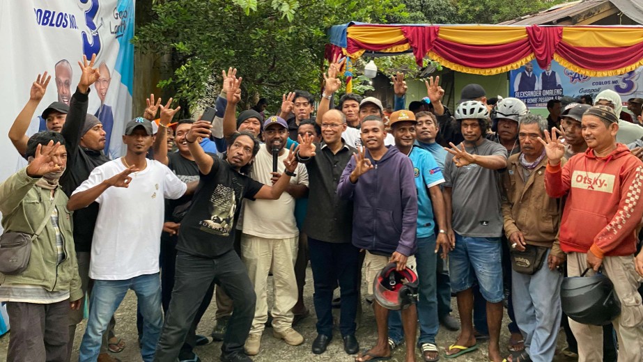 Calon Wakil Bupati, Yusuf Rombe bersama komunitas Ojek Kota Timika, Foto: Faris/ Papua60detik
