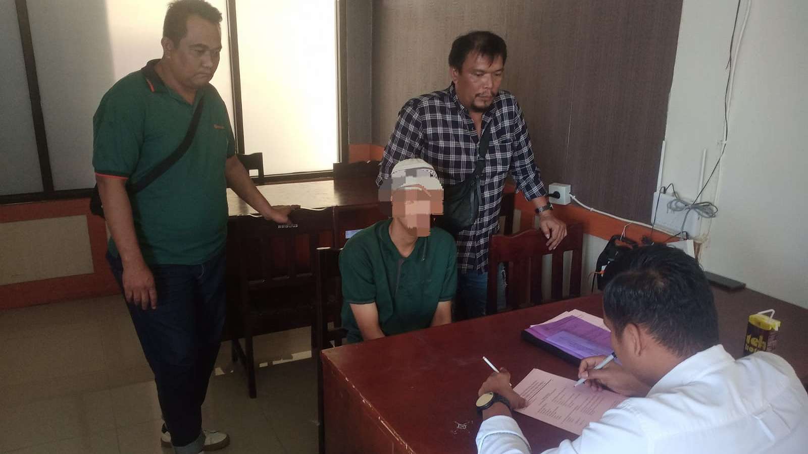 tersangka-kasus-penggelapan-di-mr-diy-diserahkan-ke-kejaksaan-mimika