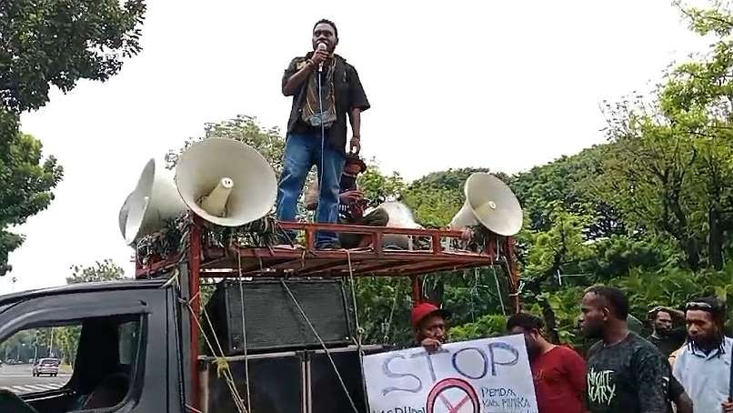 mahasiswa-mimika-demo-di-kemendagri-tuntut-pencairan-bantuan-pendidikan