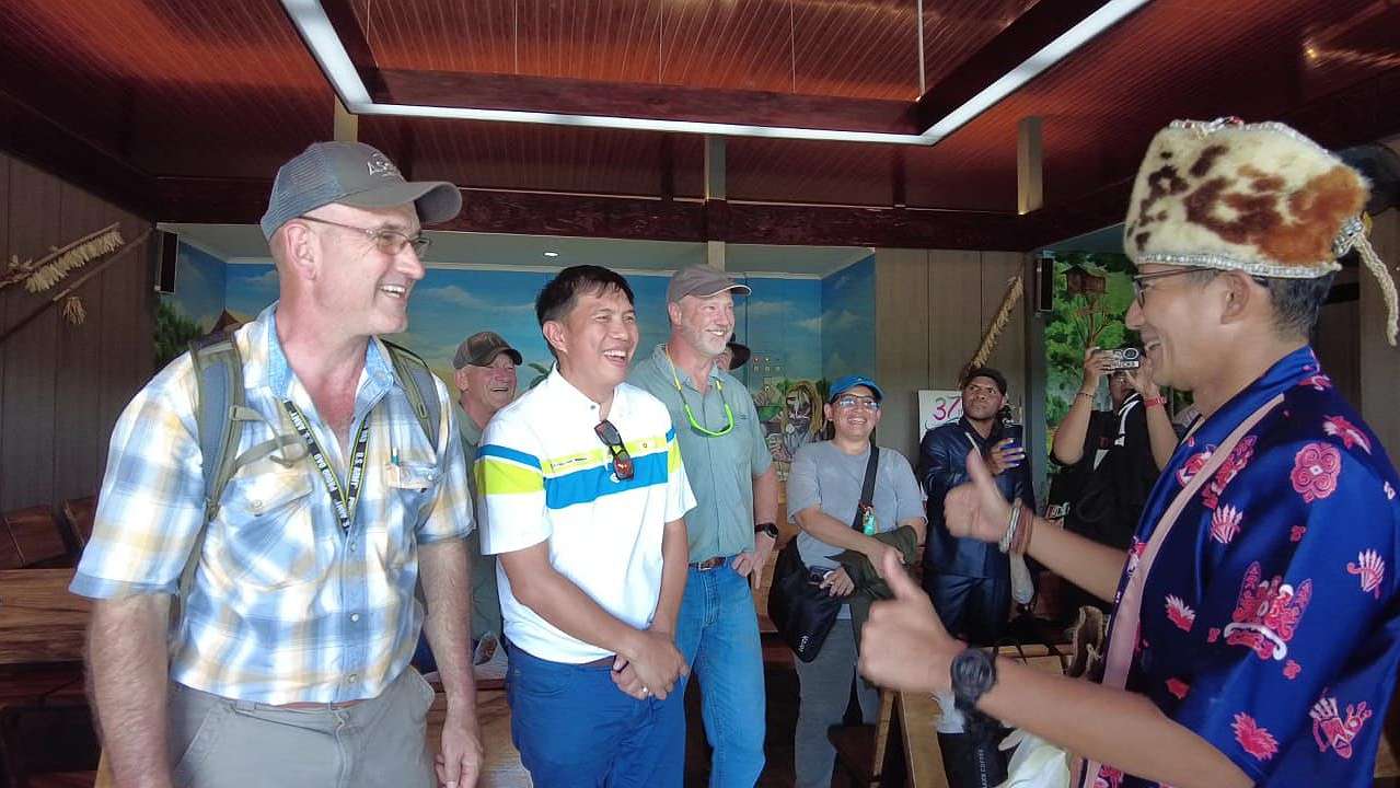 sandiaga-uno-apresiasi-dukungan-pt-freeport-pada-festival-asmat-pokman-2024