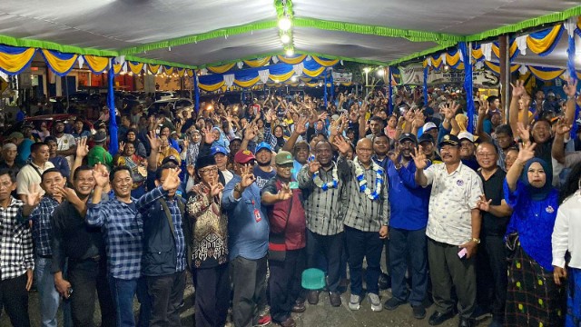 resmikan-sekretariat-pemenangan-dapil-3-alex-kita-tidak-banyak-bicara-kita-diam-bekerja