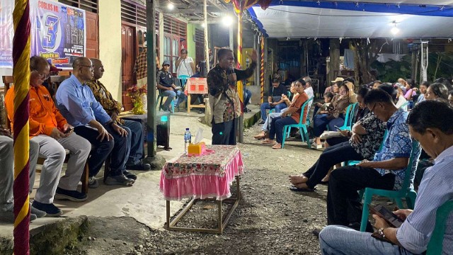 bertemu-warga-tepa-dan-tanimbar-aiye-disebut-pemimpin-penyabar-dan-berorientasi-pelayanan