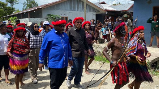 resmikan-posko-millenial-aiye-generasi-muda-siap-bangun-mimika