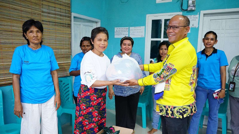 aiye-sambangi-rumah-rehab-odgj-di-timika