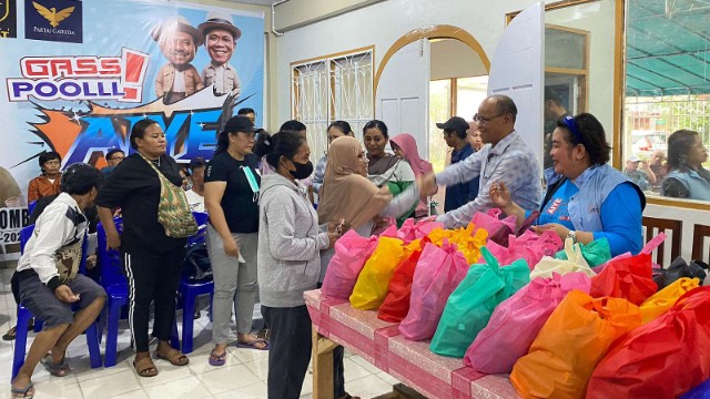 bantu-warga-aiye-bikin-pasar-murah