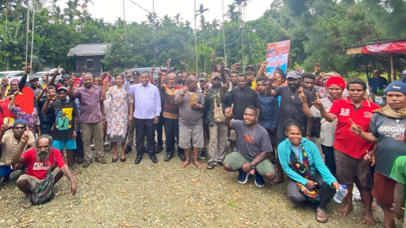 jww-aa-berdialog-dengan-warga-timika