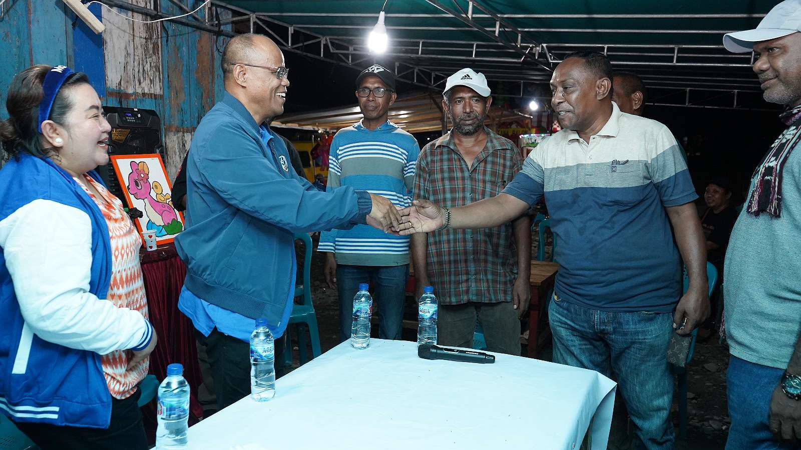 peduli-korban-erupsi-gunung-lewotobi-di-ntt-aiye-berikan-dukungan-moril-dan-materil