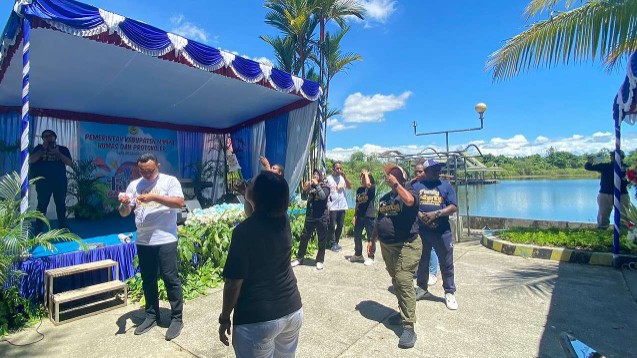 pererat-silahturahmi-humas-protokoler-family-gathering-bareng-jurnalis-timika