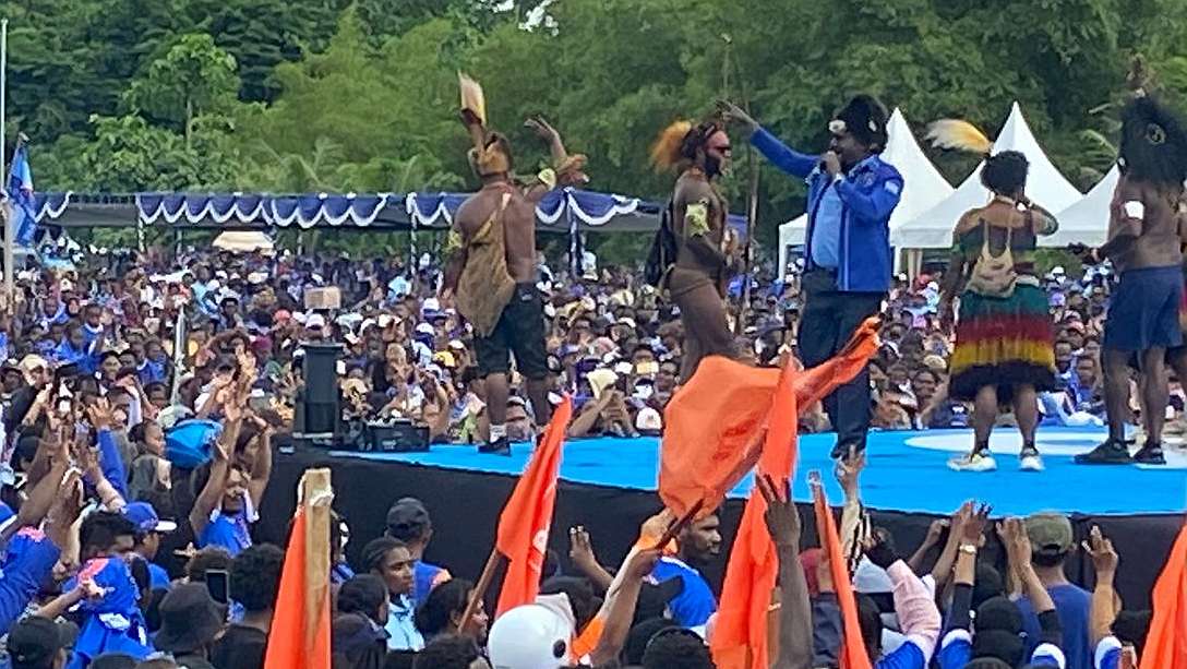 nalio-jangkup-alexsander-omaleng-simbol-keberhasilan-otsus