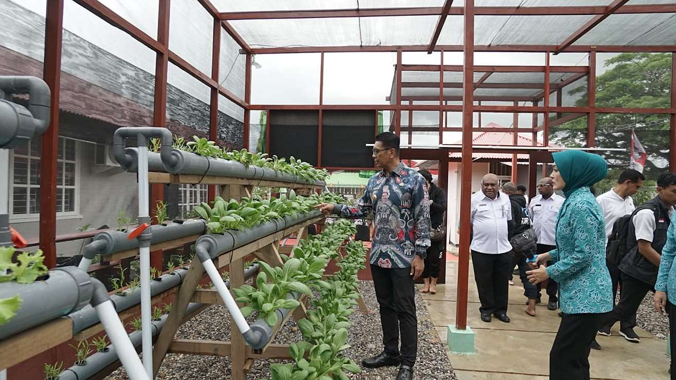 pj-gubernur-resmikan-kantor-pkk-papua-selatan