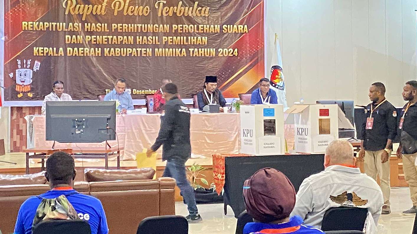 beda-data-soal-tanda-tangan-pleno-rekapitulasi-distrik-kwamki-narama-dihentikan