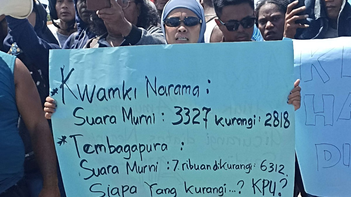 massa-pendukung-aiye-kembali-unjuk-rasa-tuntut-kembalikan-suara-hilang