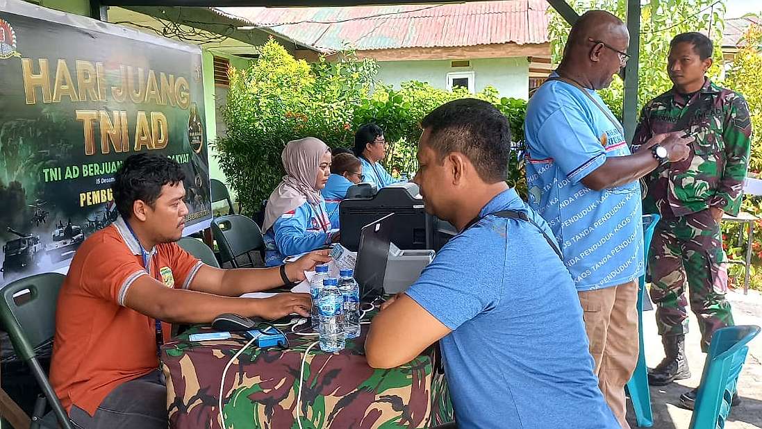 hari-juang-kartika-kodim-mimika-kolaborasi-dukcapil-layani-pembuatan-dokumen-kependudukan