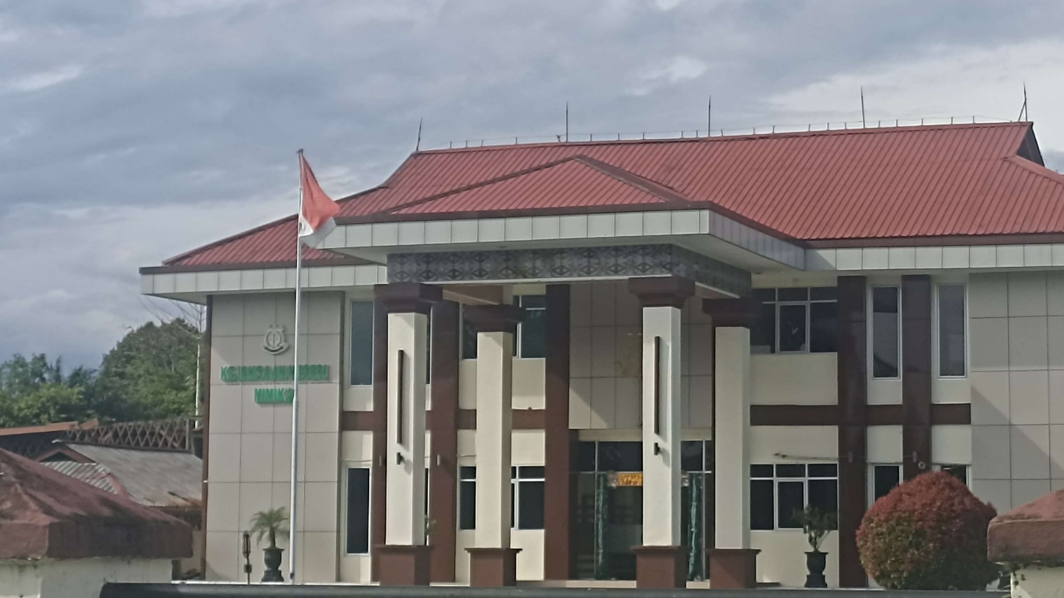 kejari-mimika-ajukan-tuntutan-118-perkara-di-2024