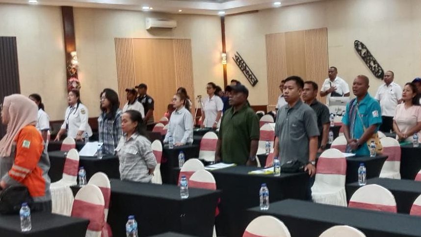 pemkab-mimika-sosialisasi-sistem-perizinan-elektronik-untuk-pelaku-usaha