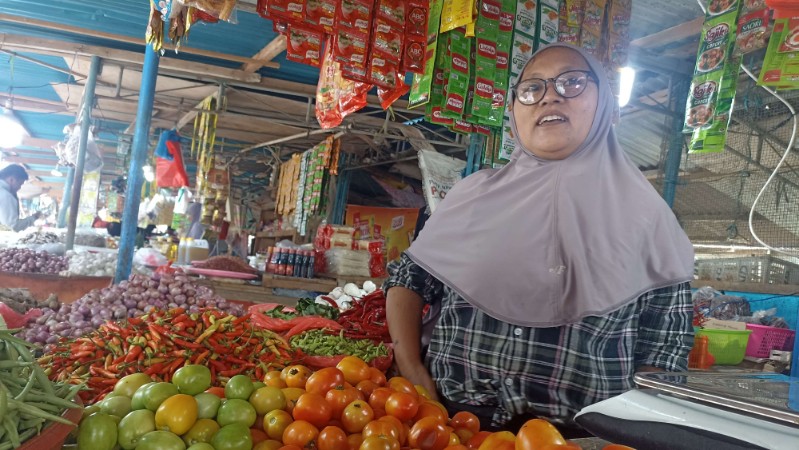 omzet-turun-pedagang-tuding-pasar-murah-sebagai-biang-kerok