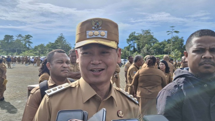 besok-natal-pemkab-mimika-warga-diundang-datang-makan-bersama