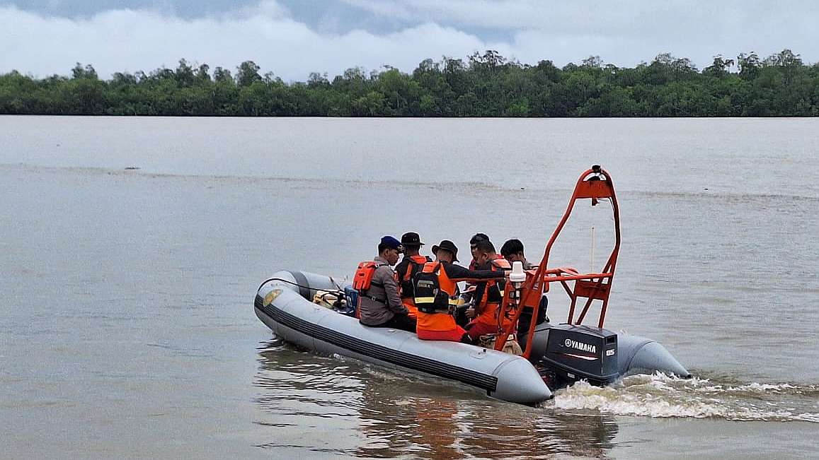 speed-boat-terbalik-satu-penumpang-dalam-pencarian